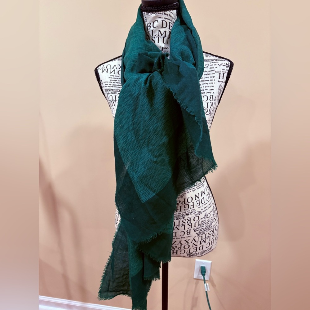 Louis Vuitton Green Epi Wool/Silk Square Shawl Scarf